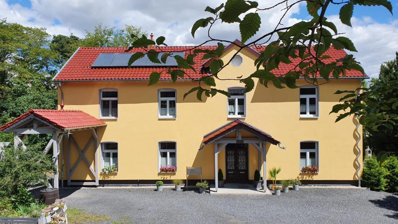 Haus Eveline - Ferienwohnungen Unterhalb Der Wartburg - Eisenach Eksteriør bilde